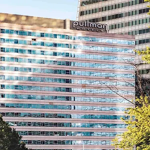 Pullman Paris La Defense Hotel Courbevoie