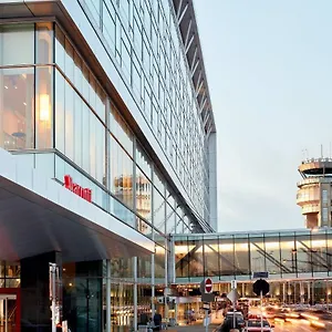 Marriott Montreal Airport In-terminal 4* Dorval